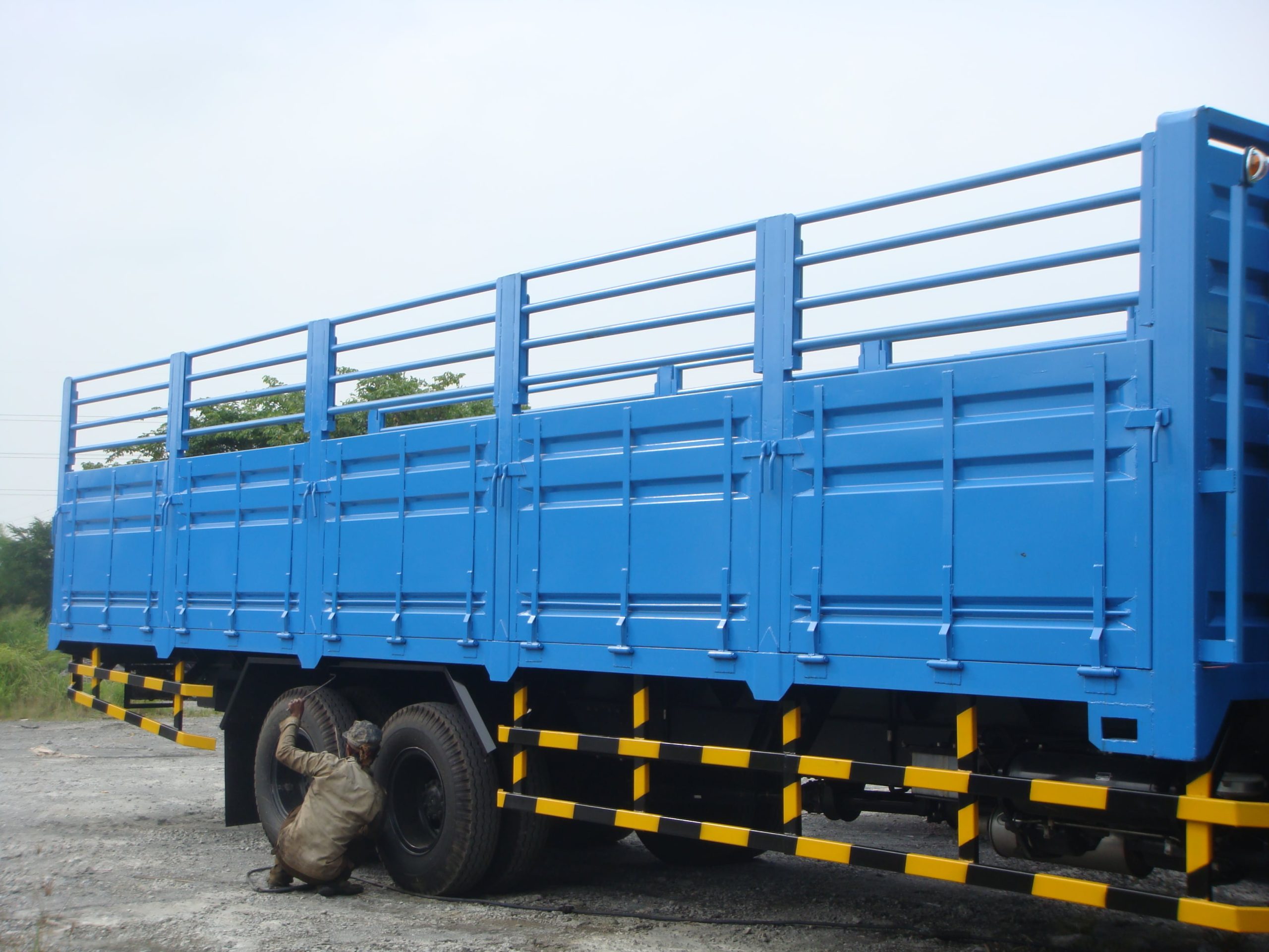 Cara Memilih Truk Berdasarkan Dimensi Barang yang Akan Diangkut